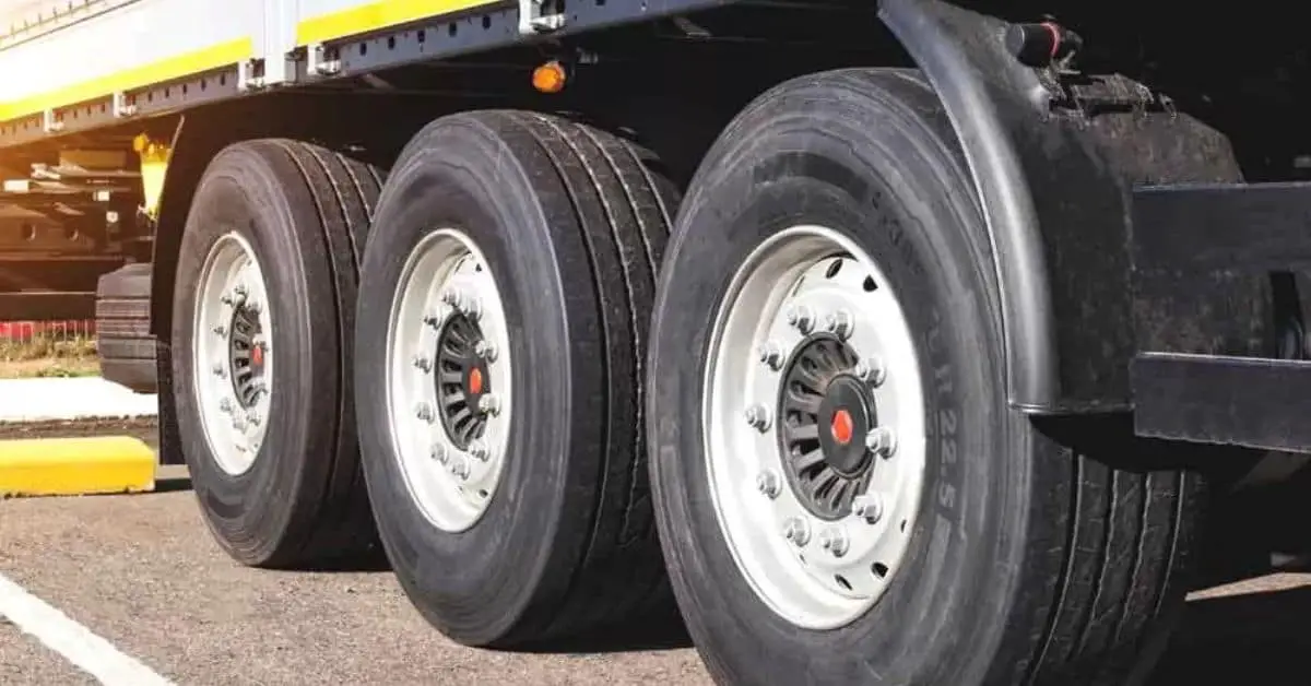 Can You Drive a Dual Axle Trailer with 3 Tires? Exploring the Ins and Outs of Trailer Safety